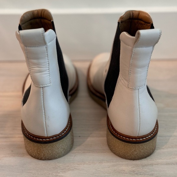 Chelsea Boot - Picture 5 of 5